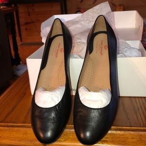 Marc Joseph Black Leather Flats size 8 1/2 new